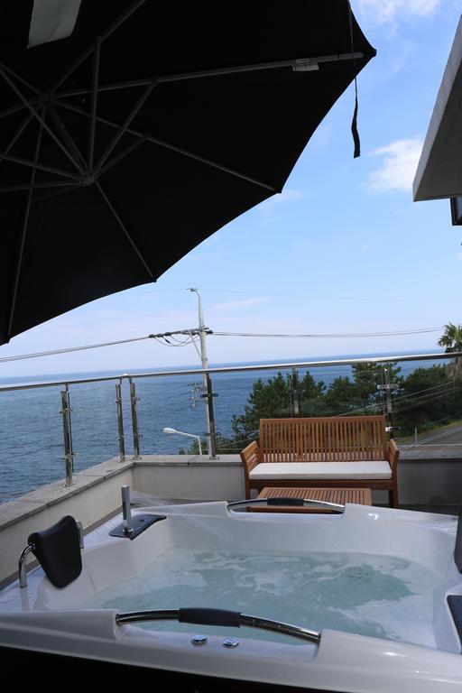 Plumeria Pension Чеджудо Экстерьер фото