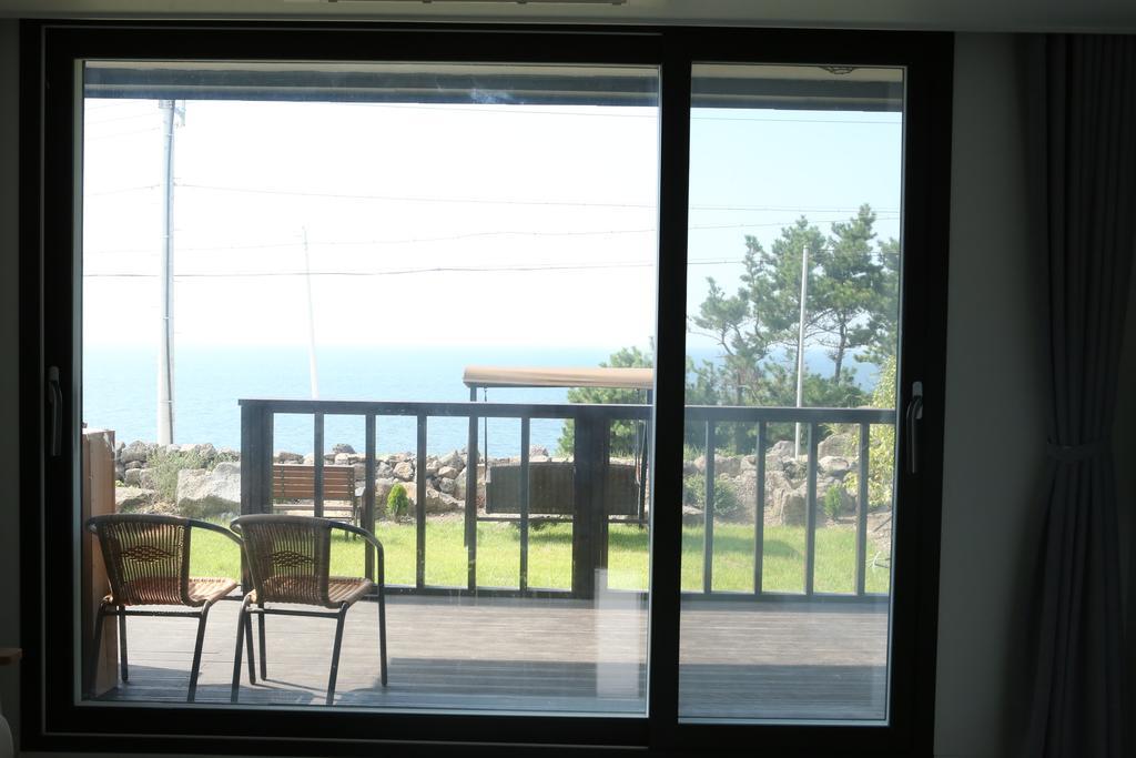 Plumeria Pension Чеджудо Экстерьер фото
