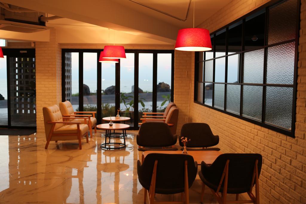 Plumeria Pension Чеджудо Экстерьер фото