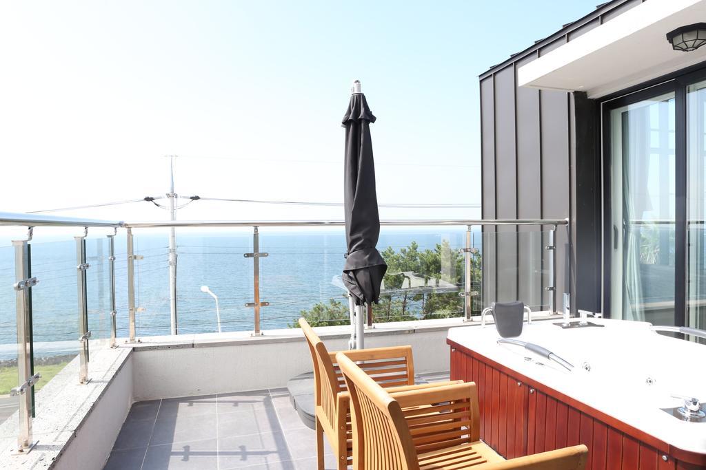 Plumeria Pension Чеджудо Экстерьер фото