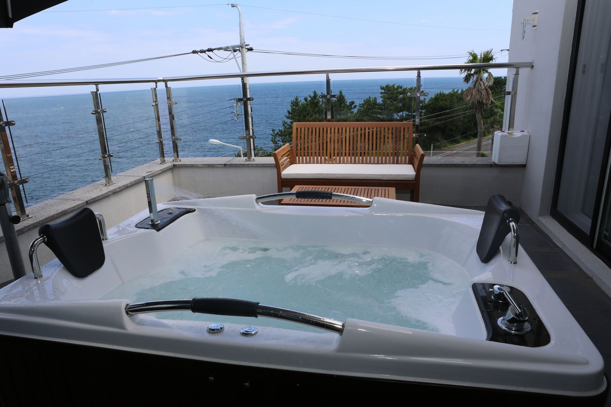 Plumeria Pension Чеджудо Экстерьер фото