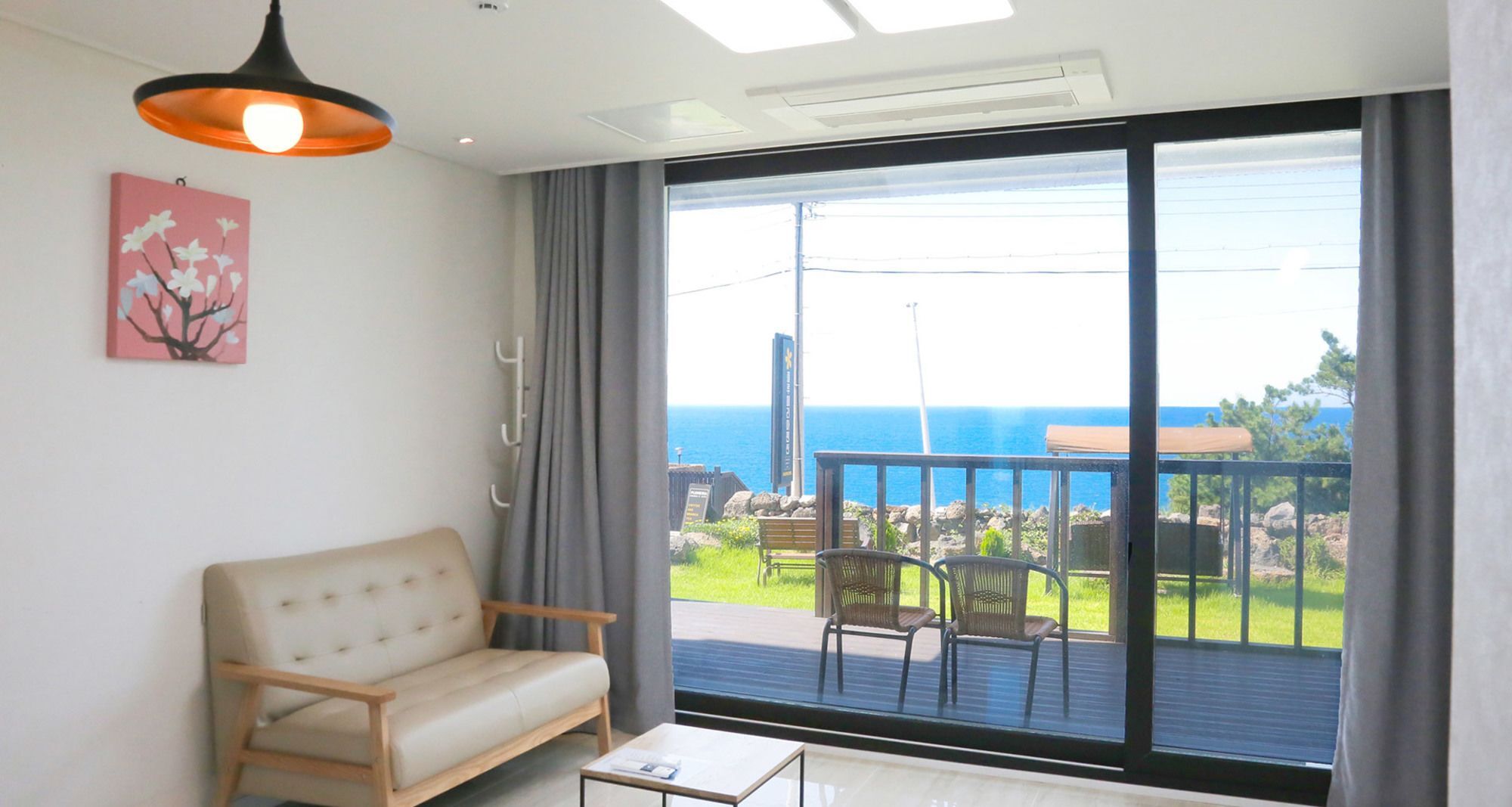 Plumeria Pension Чеджудо Экстерьер фото